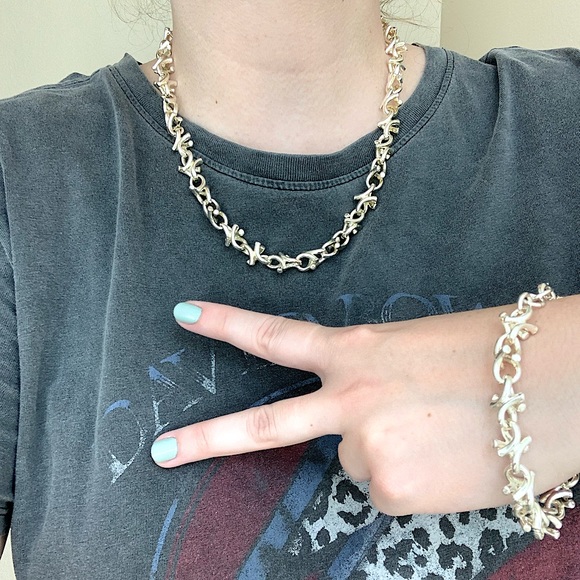 Silver XOX Chain Necklace & Matching Bracelet - Picture 4 of 14